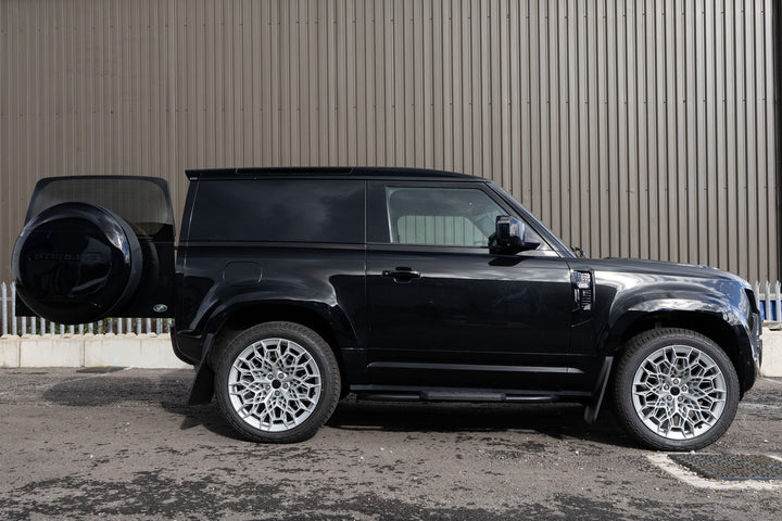 2023 Land Rover Defender 90